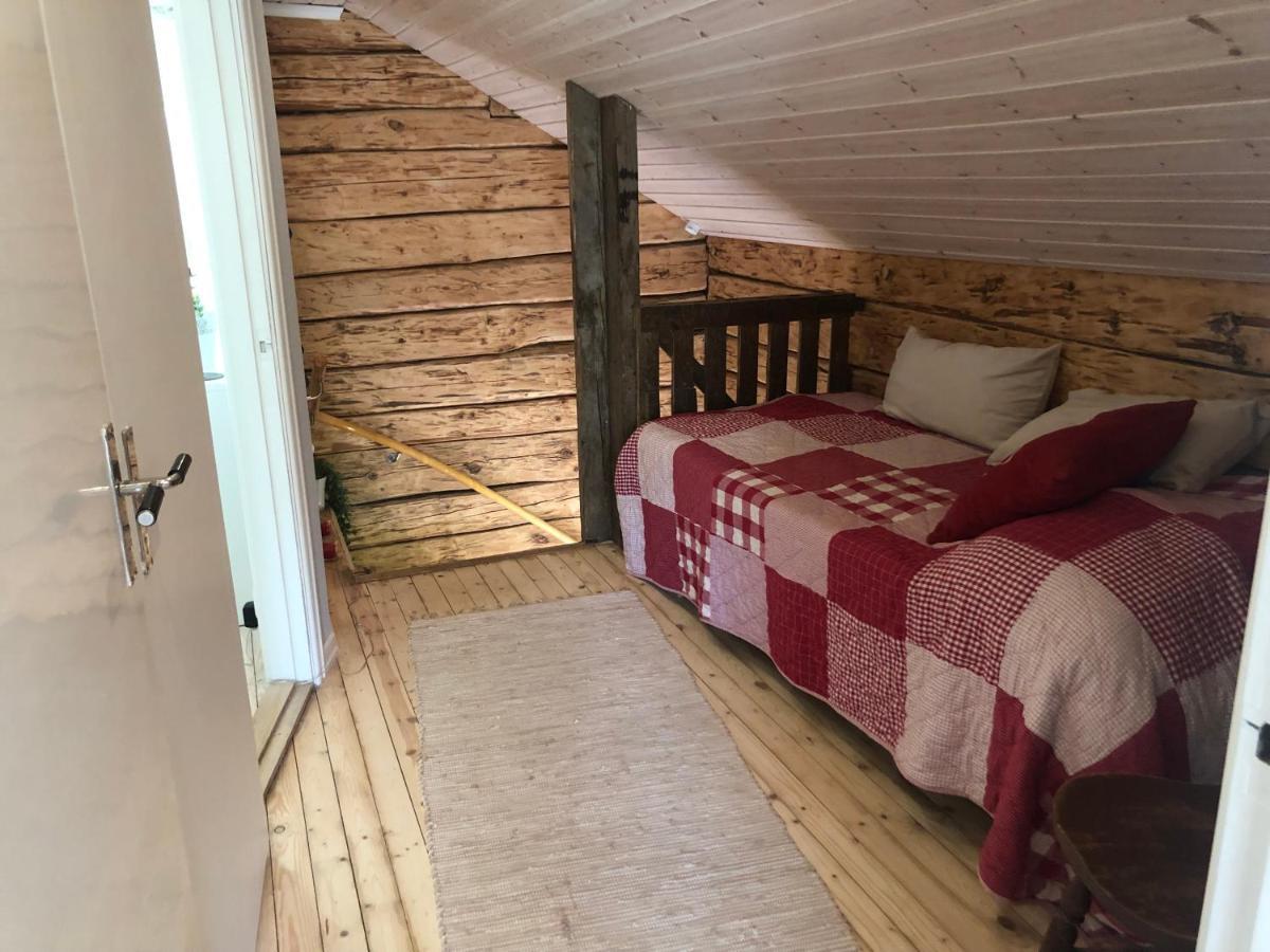 Mysig Lantlig Stuga, Nycklaroer Korsberga Bagian luar foto