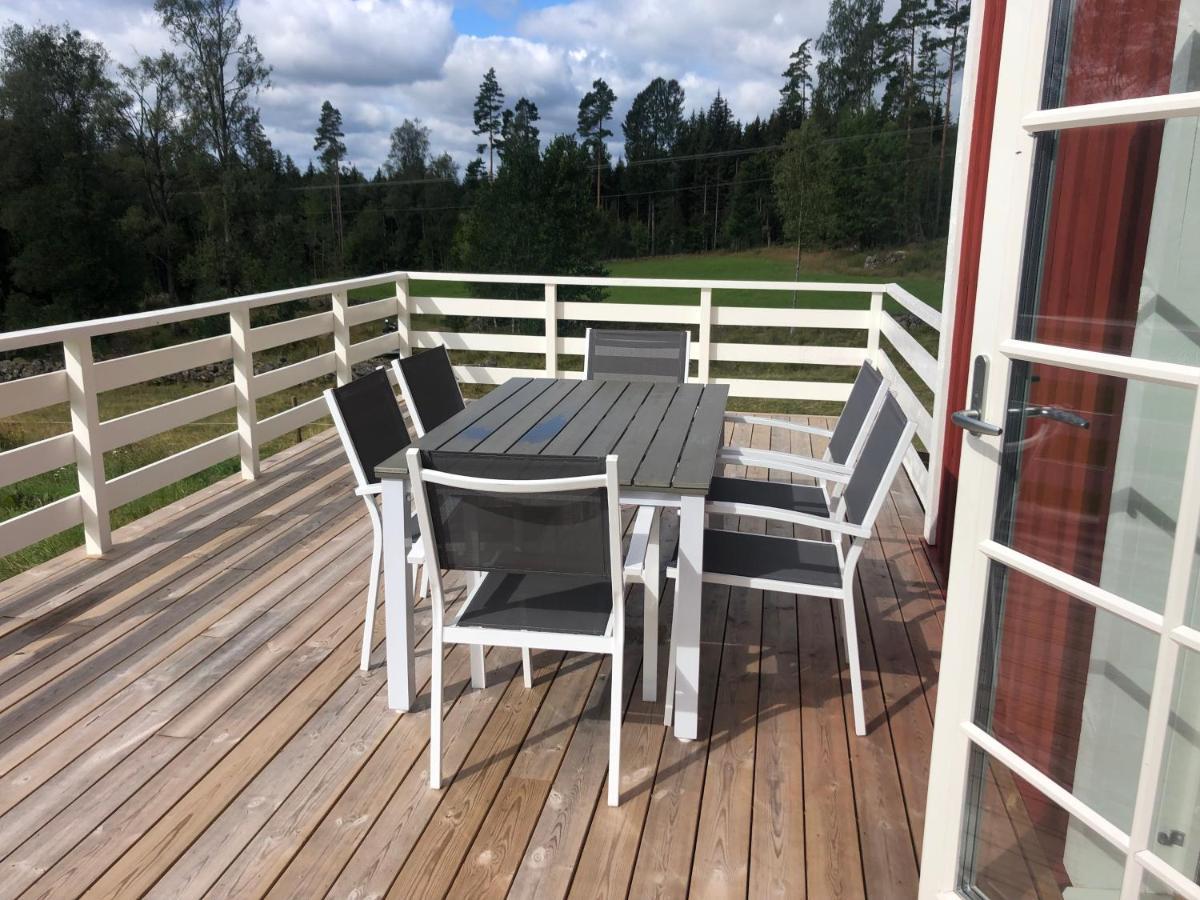 Mysig Lantlig Stuga, Nycklaroer Korsberga Bagian luar foto